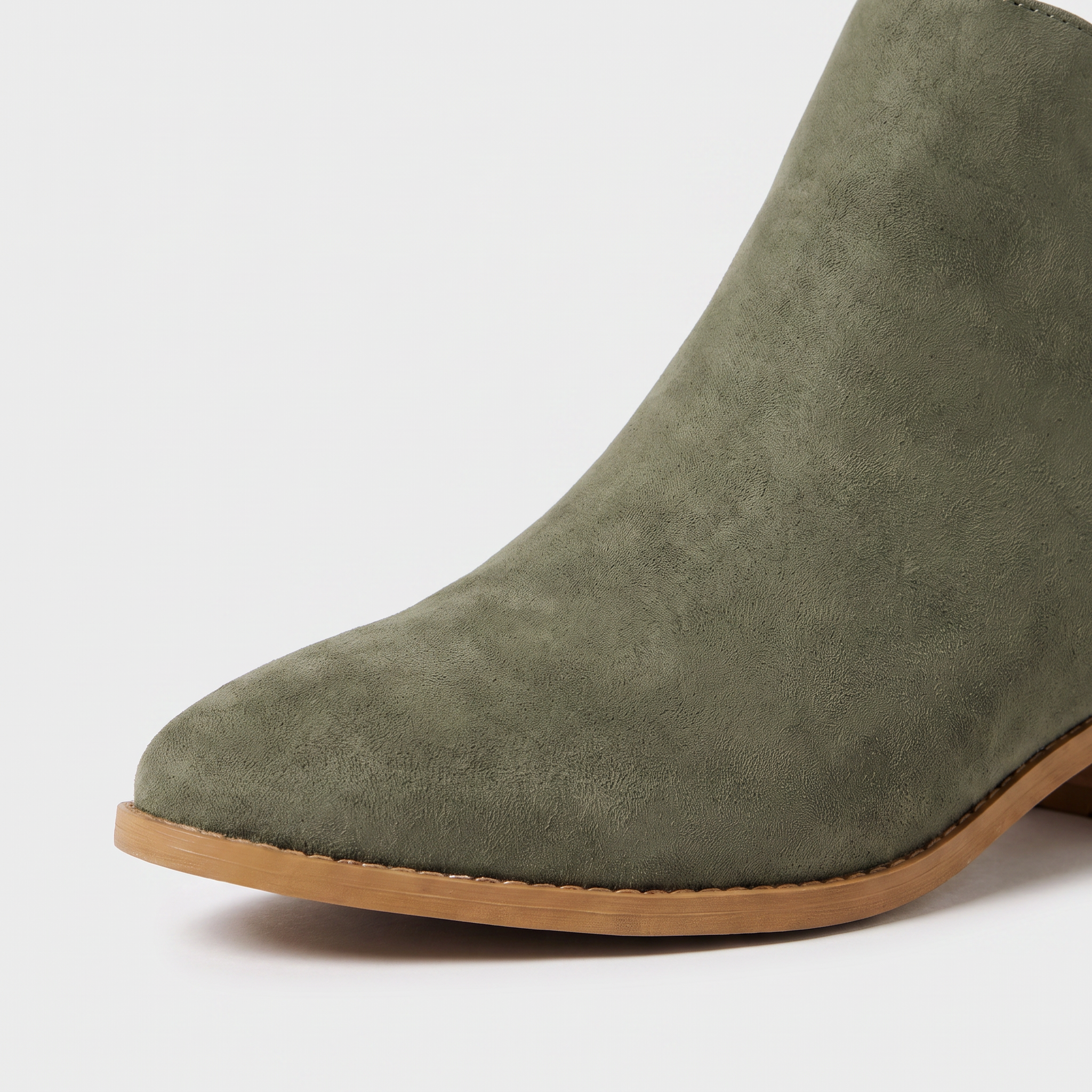 Women's Low-Cut V-Front Ankle Boots