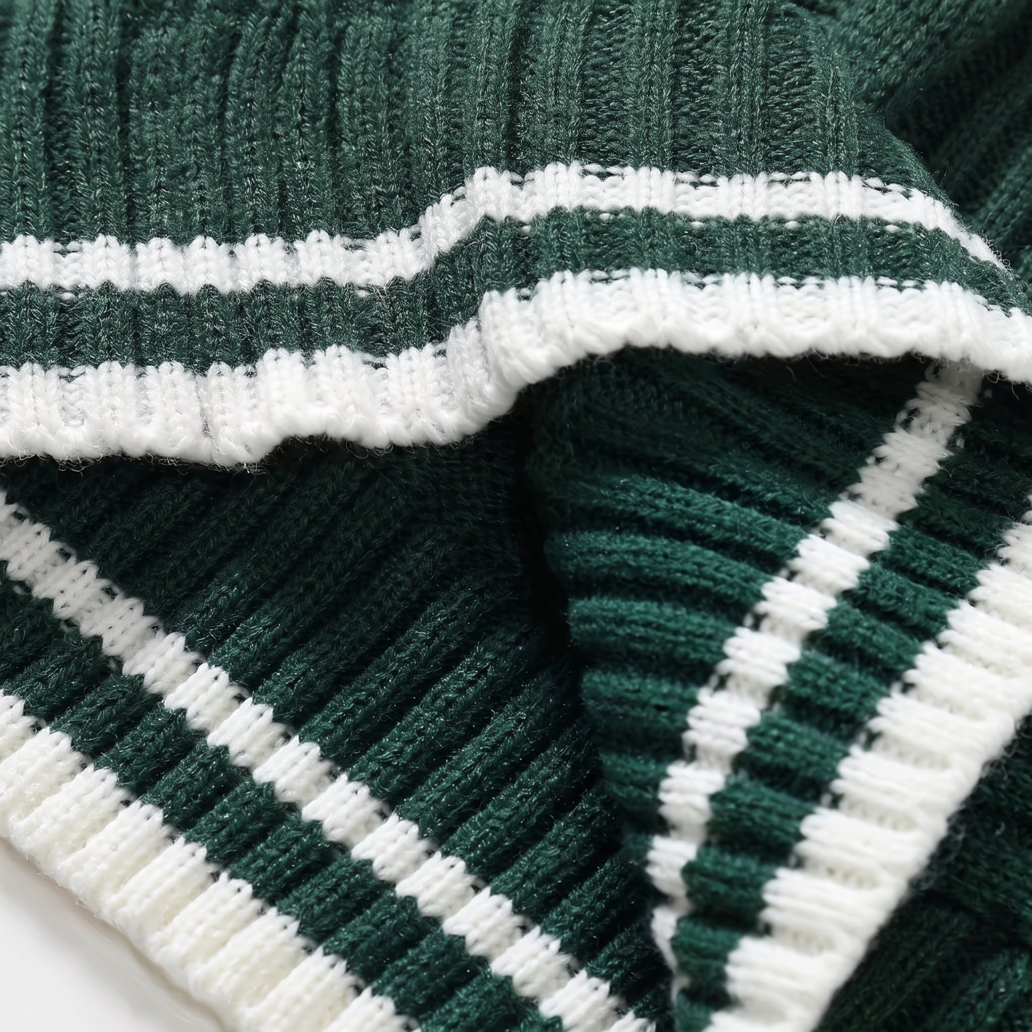 Men's Cable Knit V-Neck Sweater Vest - Sleeveless