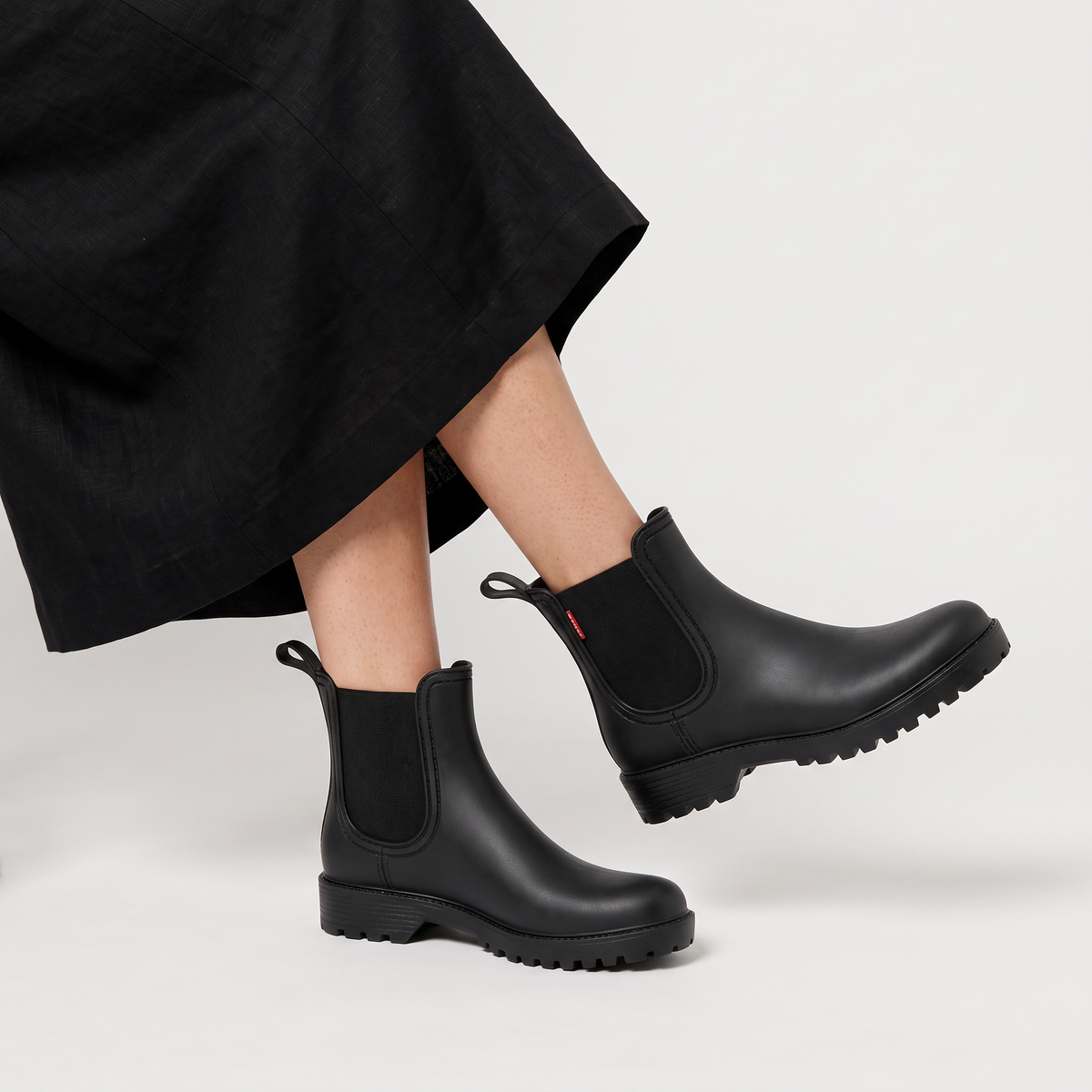 Women's Waterproof Chelsea Rain Boots - Lugged Sole