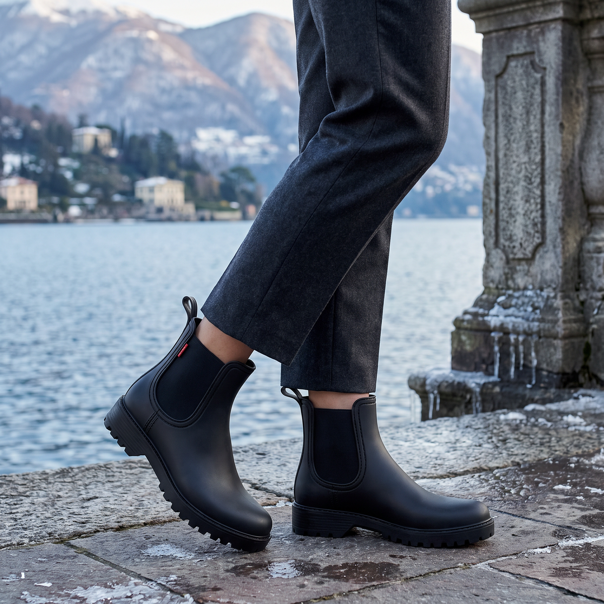 Women's Waterproof Chelsea Rain Boots - Lugged Sole