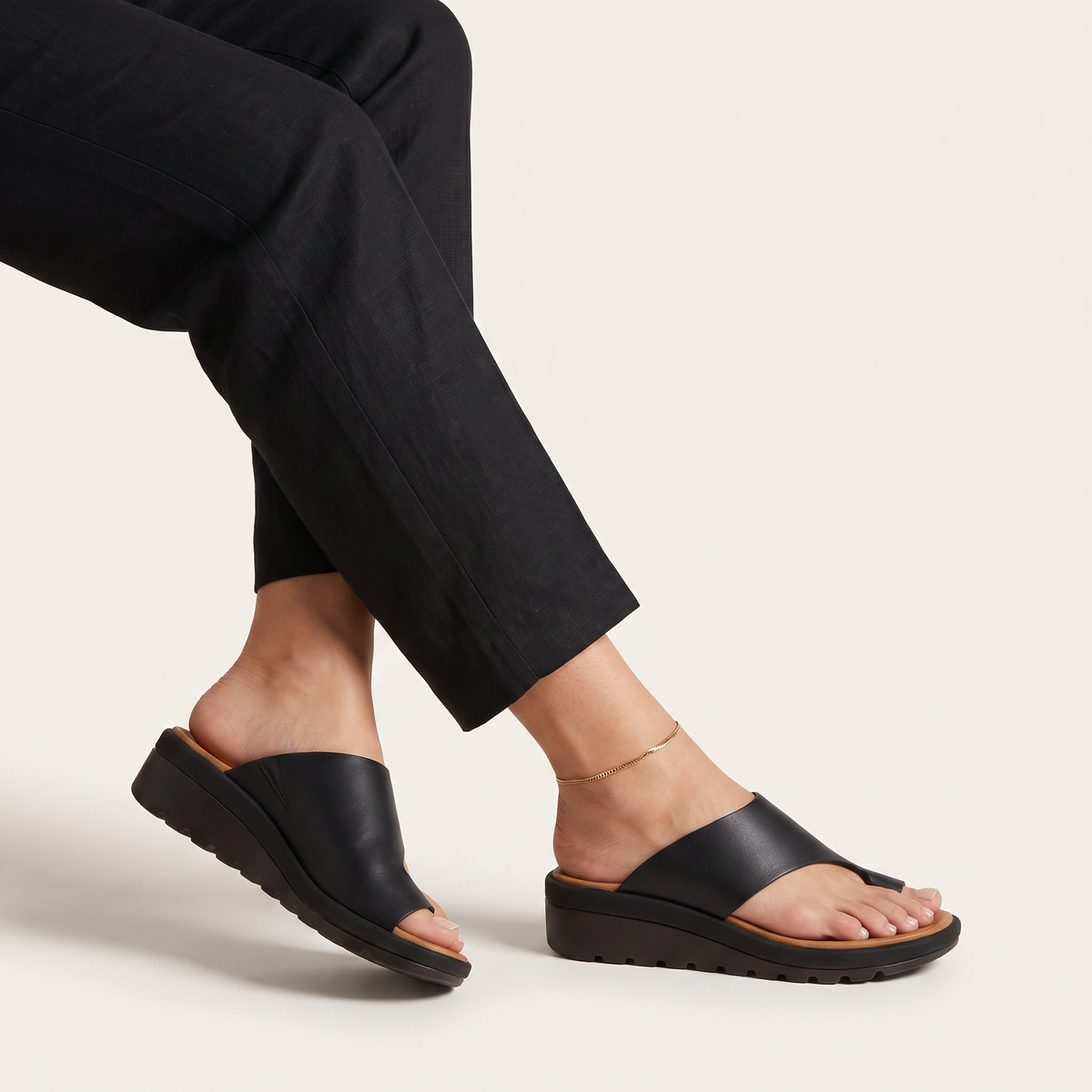 Women's Toe-Loop Platform Sandals