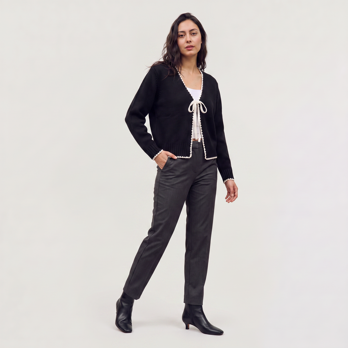 Women's Scallopped Trim Tie-Front Knit Cardigan