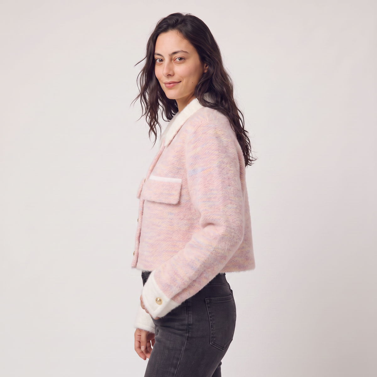 Women’s Cropped Knitted Cardigan with Contrast Collar