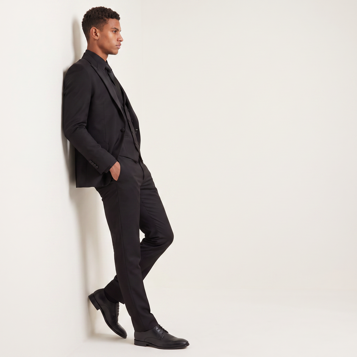 Men's Double-Breasted Slim Fit Three-Piece Suit