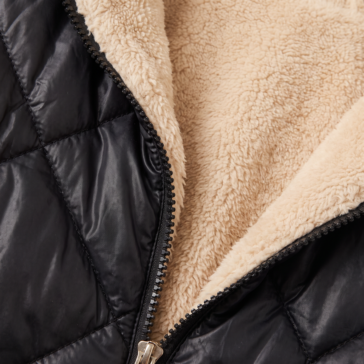 Women's Quilted Hooded Mid-Length Jacket