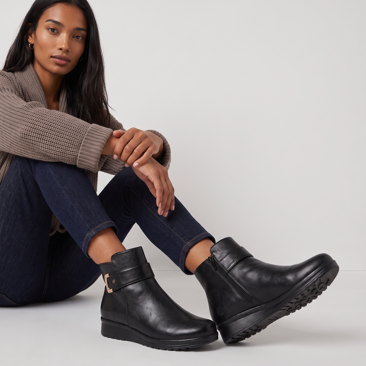 Women's Leather Wide-Fit Pull-On Ankle Boots