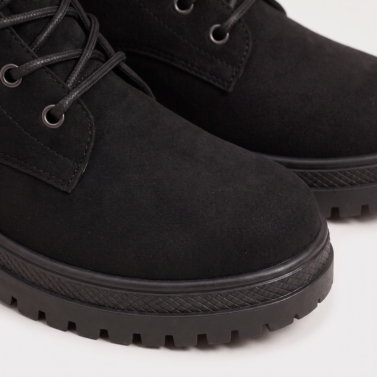 Women's Faux Fur Lined Lace-Up Ankle Boots
