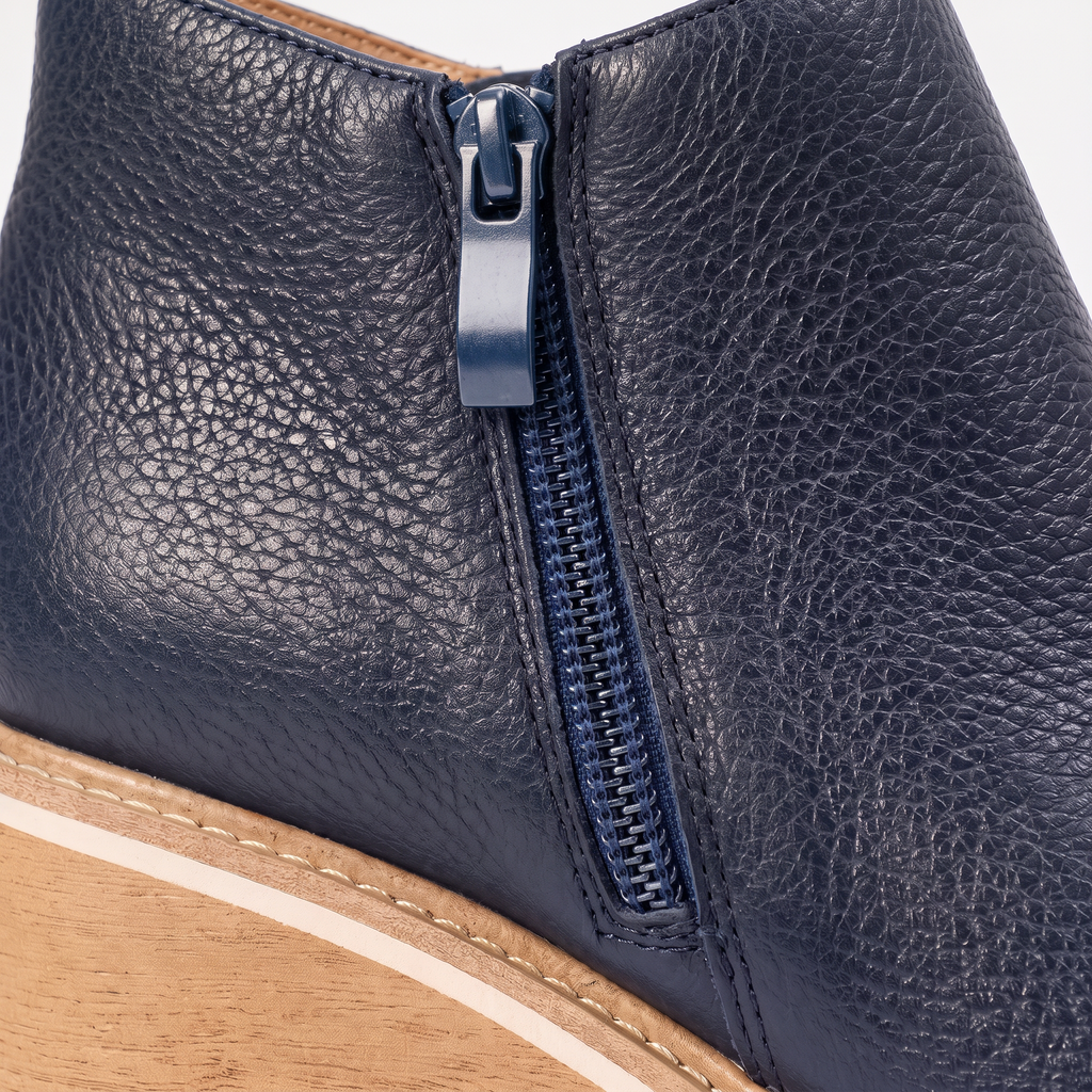 Women's Waterproof Side-Zip Ankle Boots